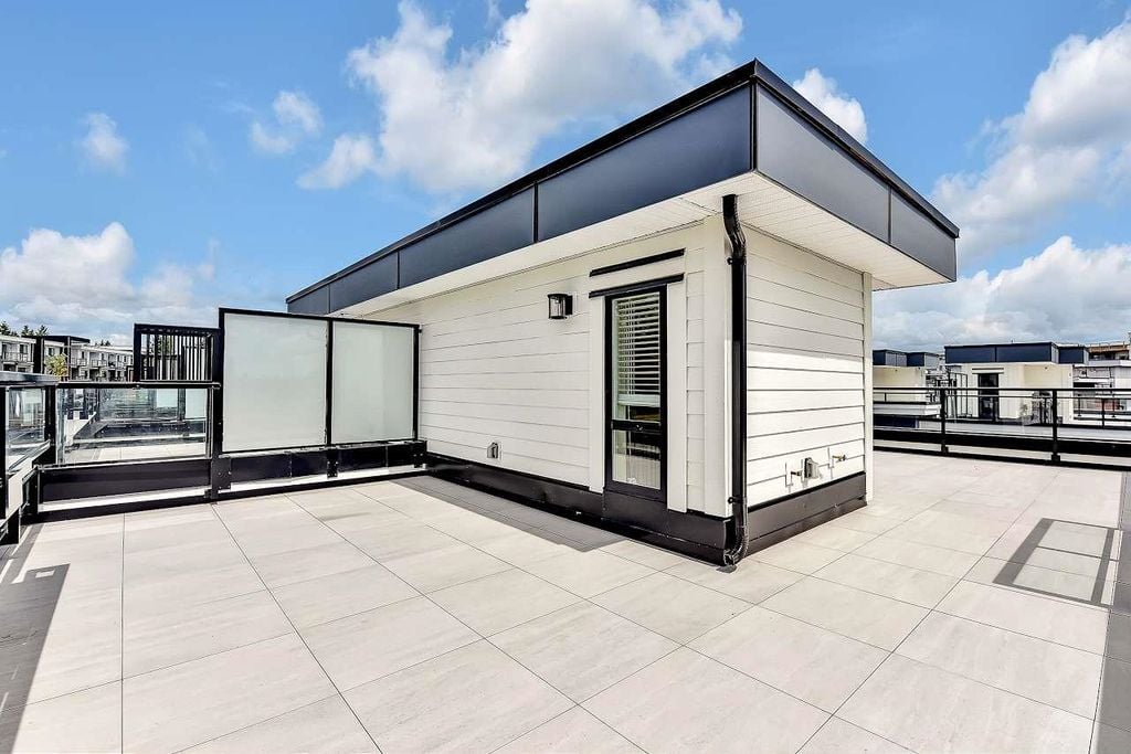 5476 Brydon Crescent, #4