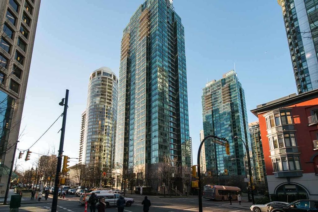1200 W Georgia St, #2704