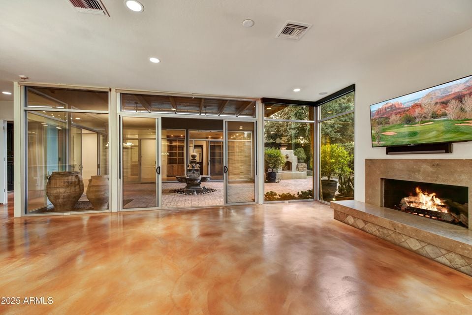 5652 N Scottsdale Rd