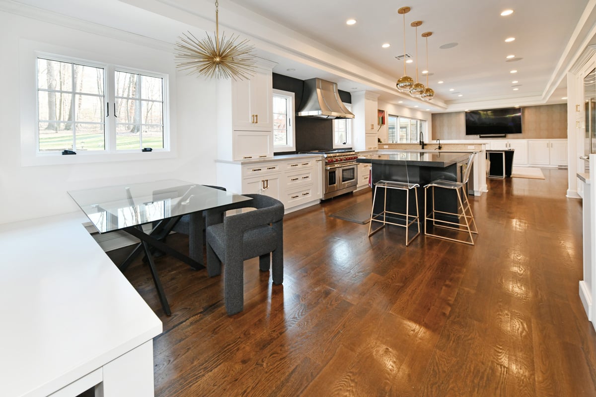 563 Eastgate Rd