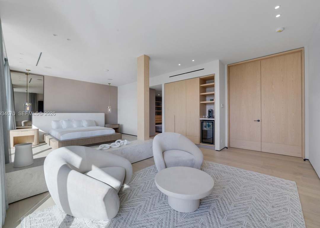 641 Flamingo Dr