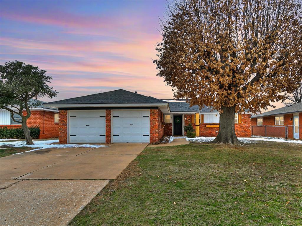 2021 Meeker Dr