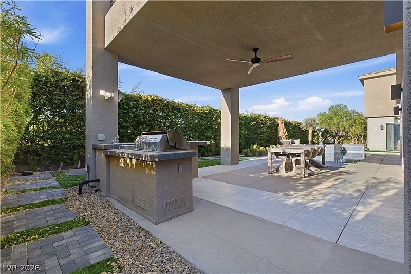 2790 La Bella Ct
