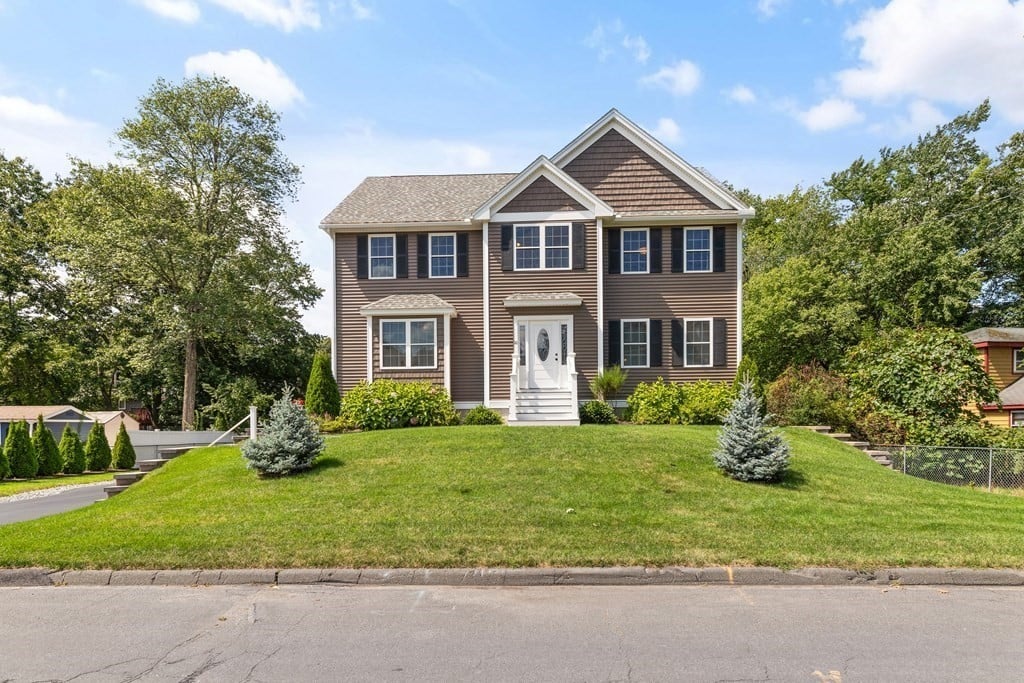 10 Carol Ave