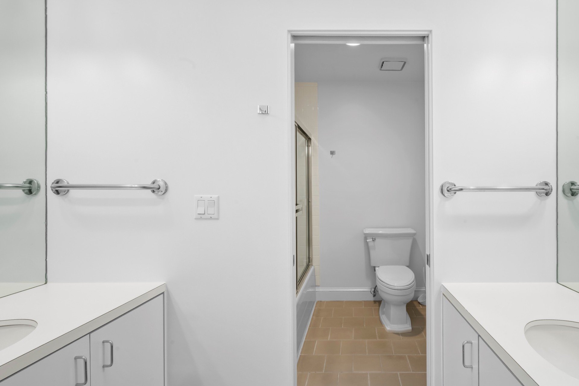 WATERFRONT LIVING AT MECOX LANDING
