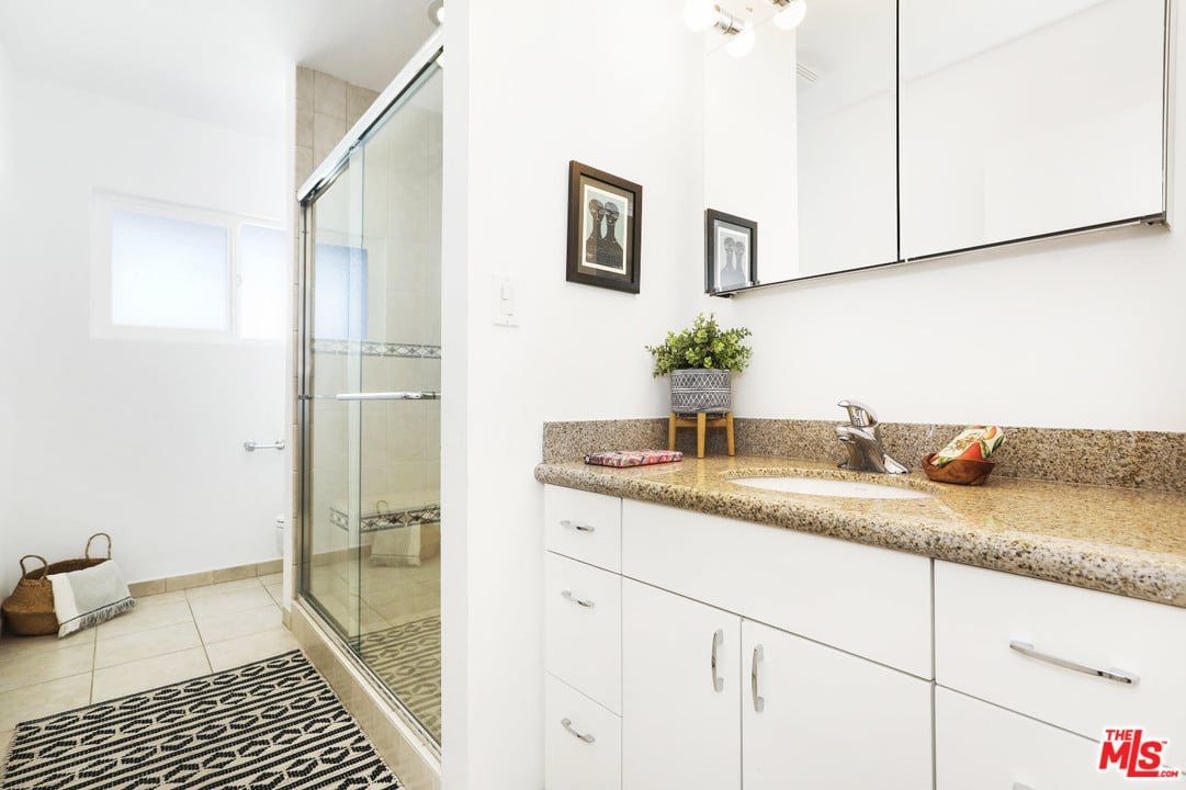 2622 Rinconia Dr