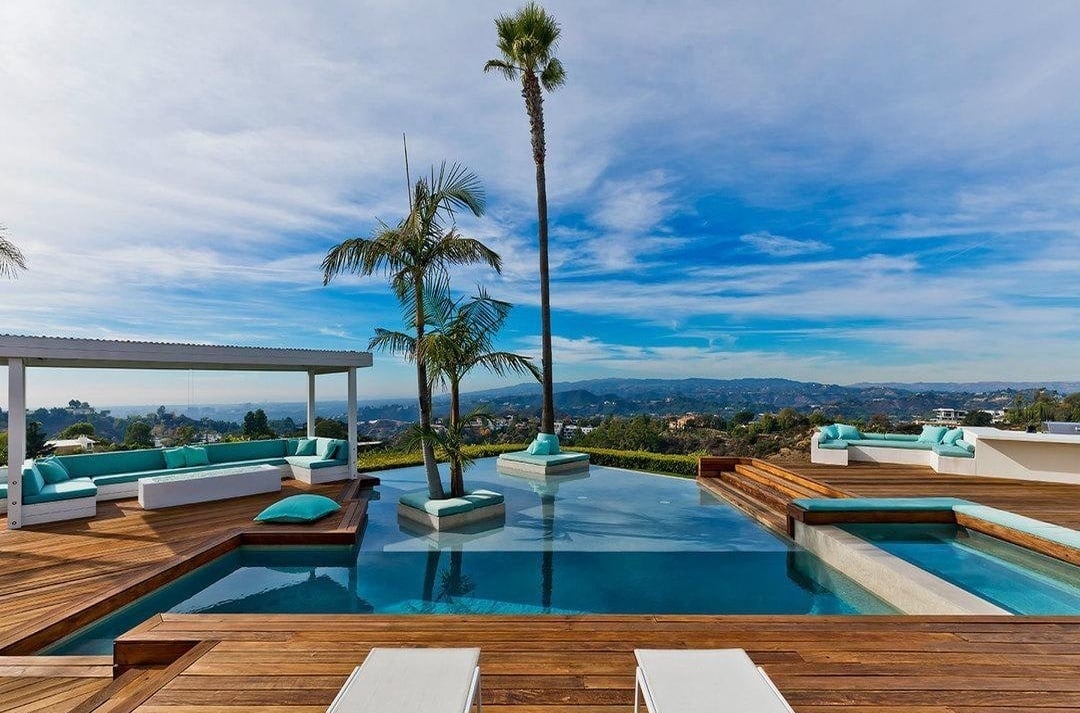Infinity Horizon