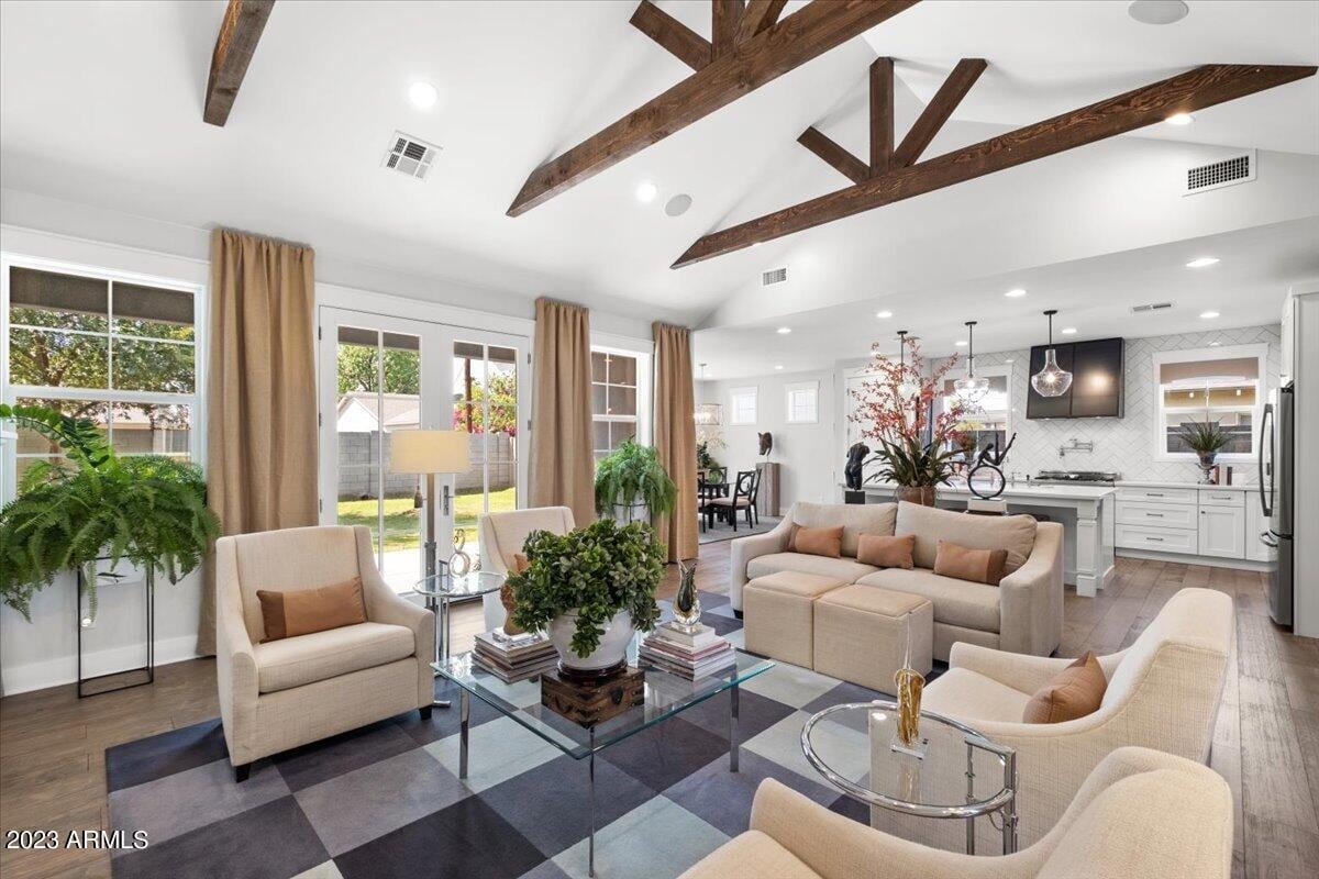 4101 E Indianola Ave