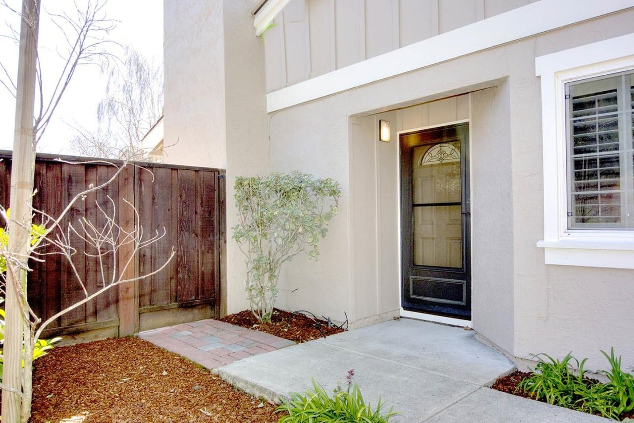 6 Sandpebble Ct