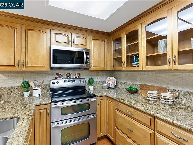 1857 Golden Rain Rd APT 2, Walnut Creek, CA 94595