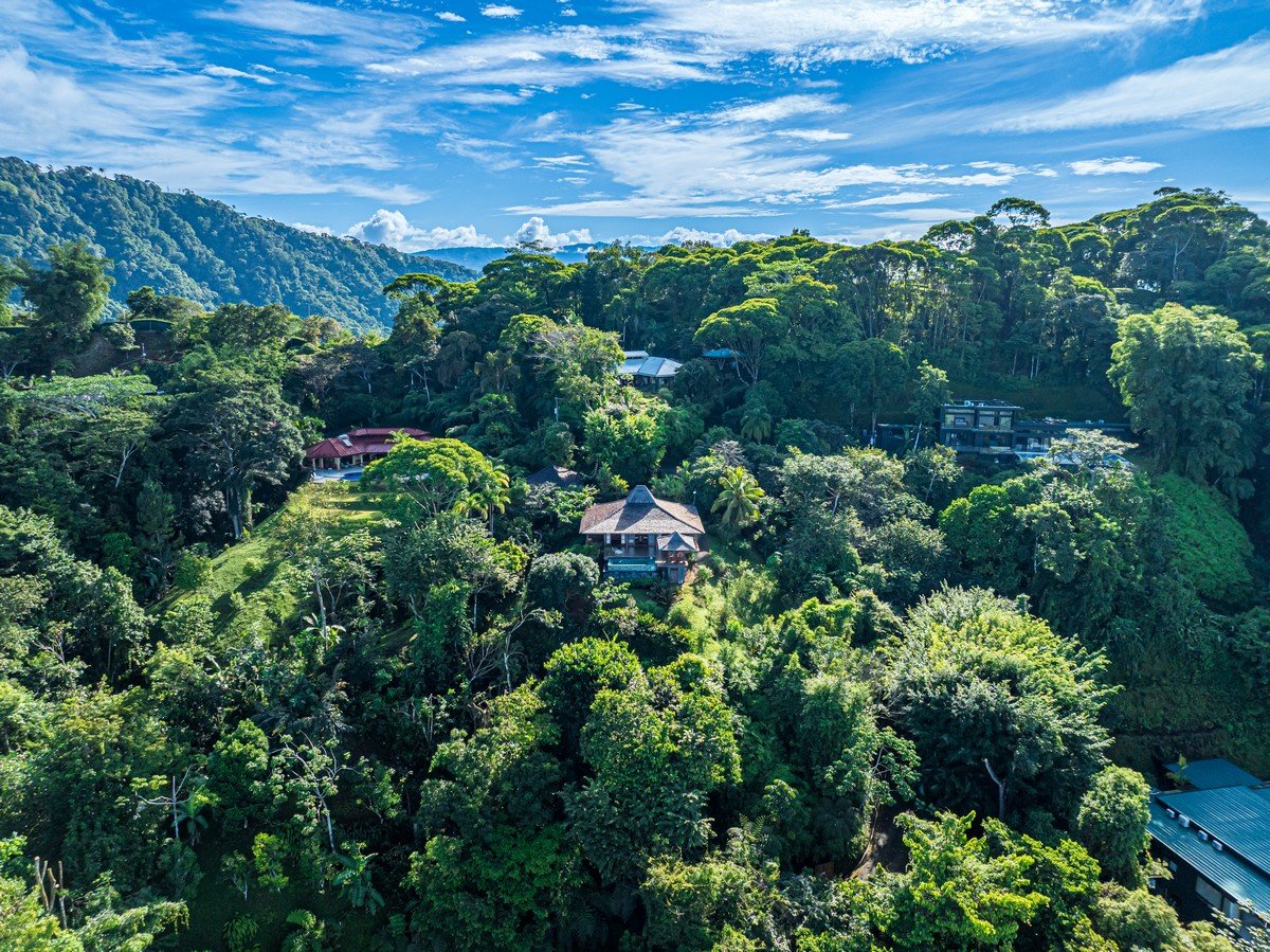 1.37 ACRES – 2 Bedroom Bali Style Home With Pool And THE BEST Ocean View!!!!!