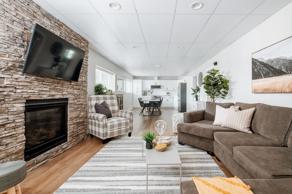 3039 Lazy A St
