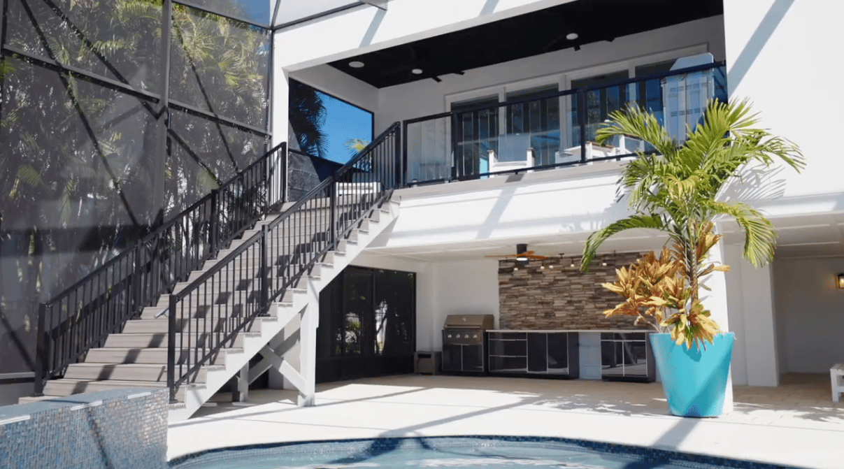 3830 Shore Acres Blvd