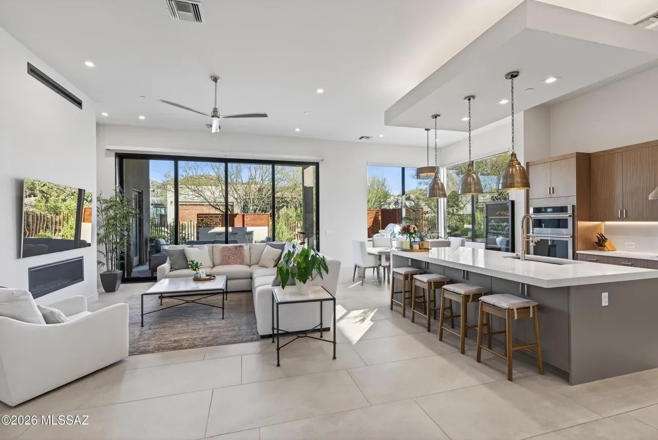 14248 N Hidden Enclave Pl