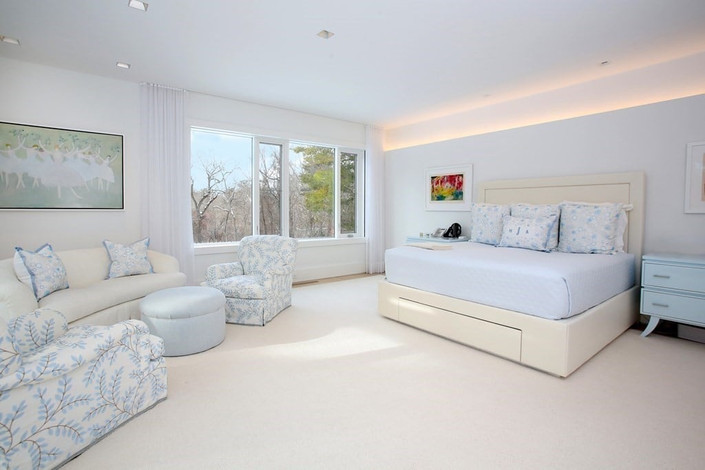 70 Possum Rd Weston, MA 02493-2318