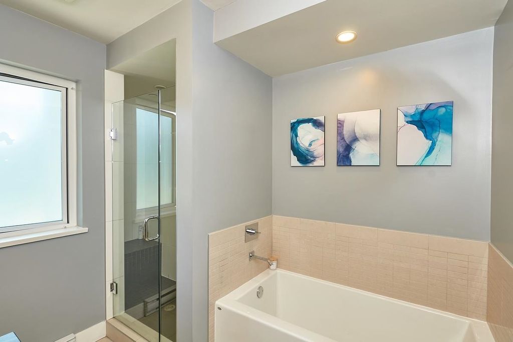 230 Salter St, #2