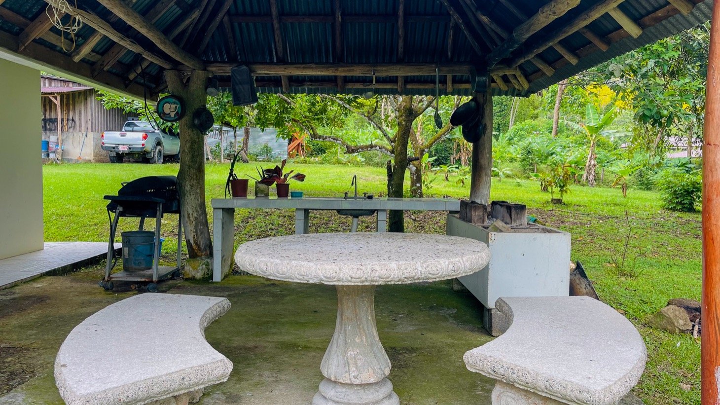 House for Sale in Ojochal, Costa Rica – Traditional Charm on 2.75 Acres