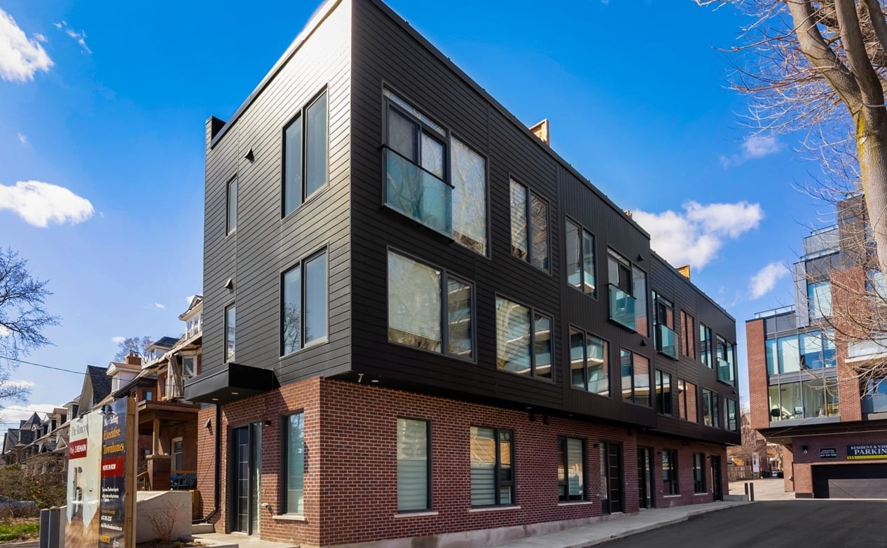 430 Roncesvalles Ave Th2