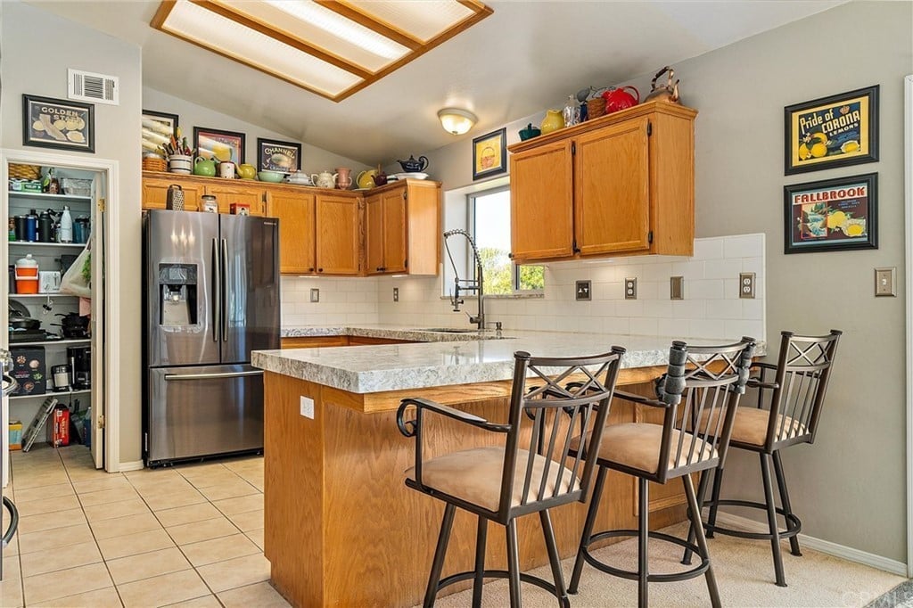 195 Martha Ln