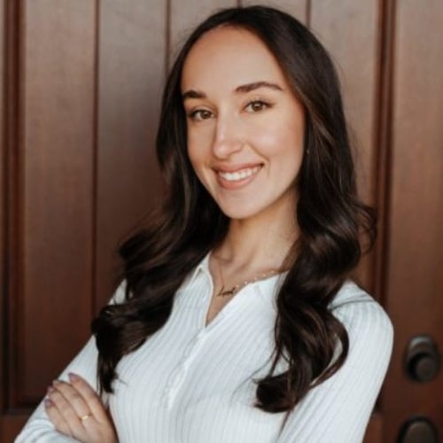 Sabrina Toma Shelby Township, MI Real Estate Agent Headshot