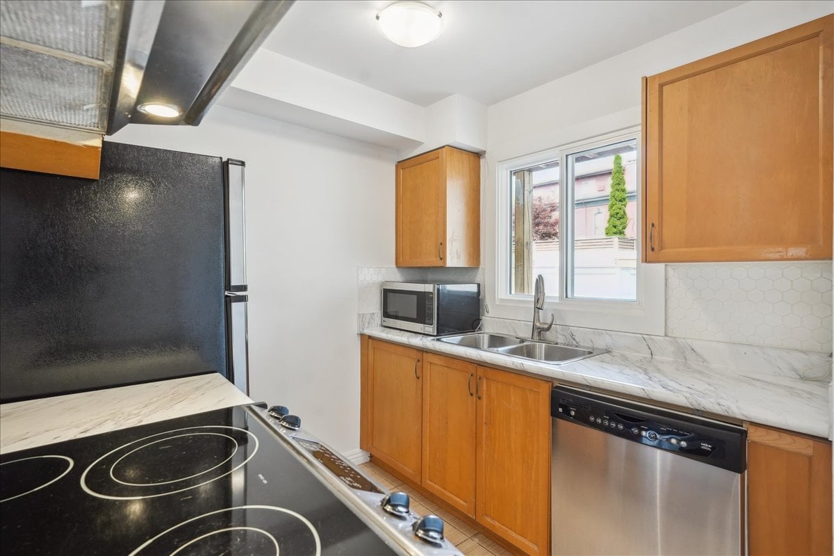 Queen Street East Family Townhome