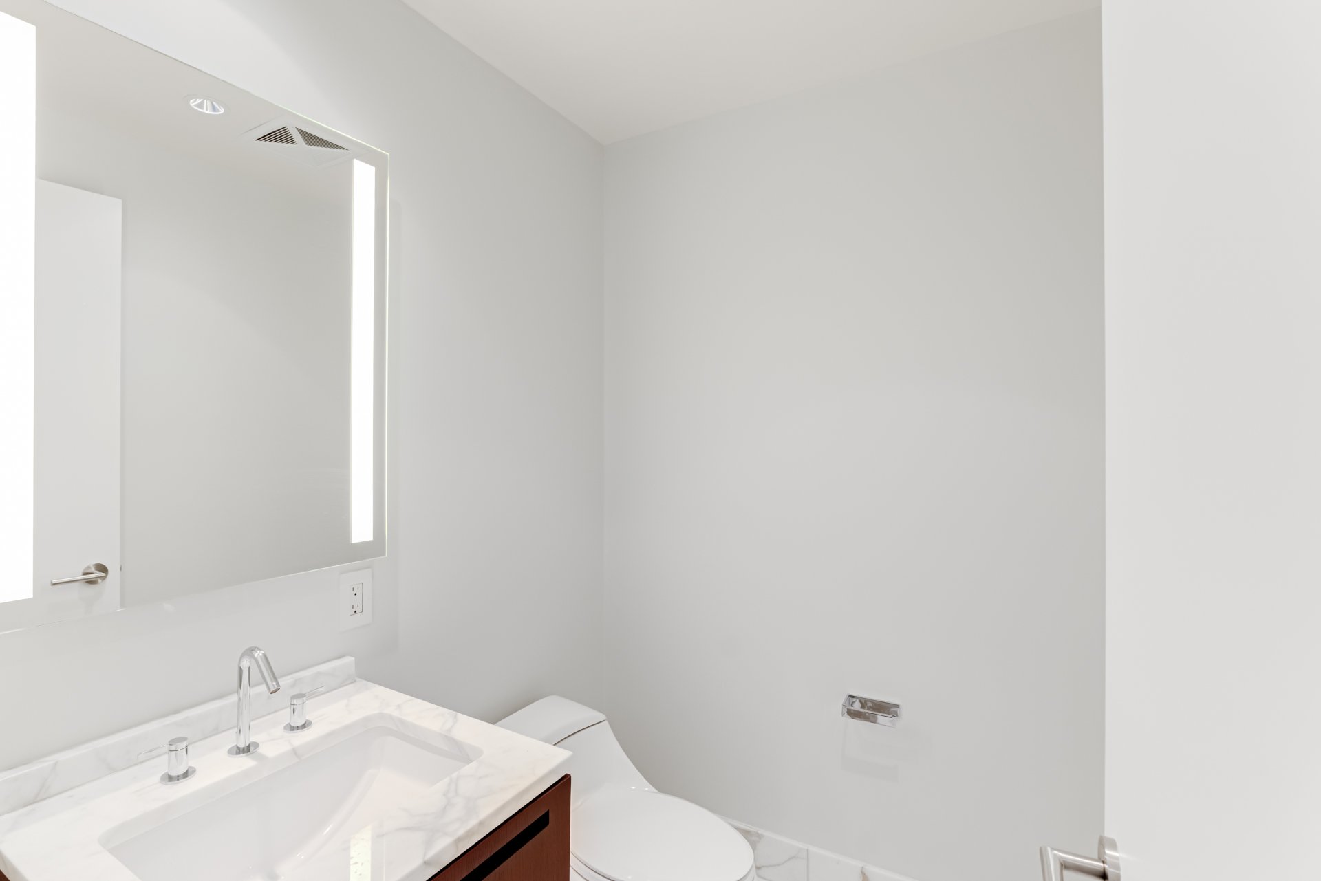 Suite 2001- 180 University Avenue