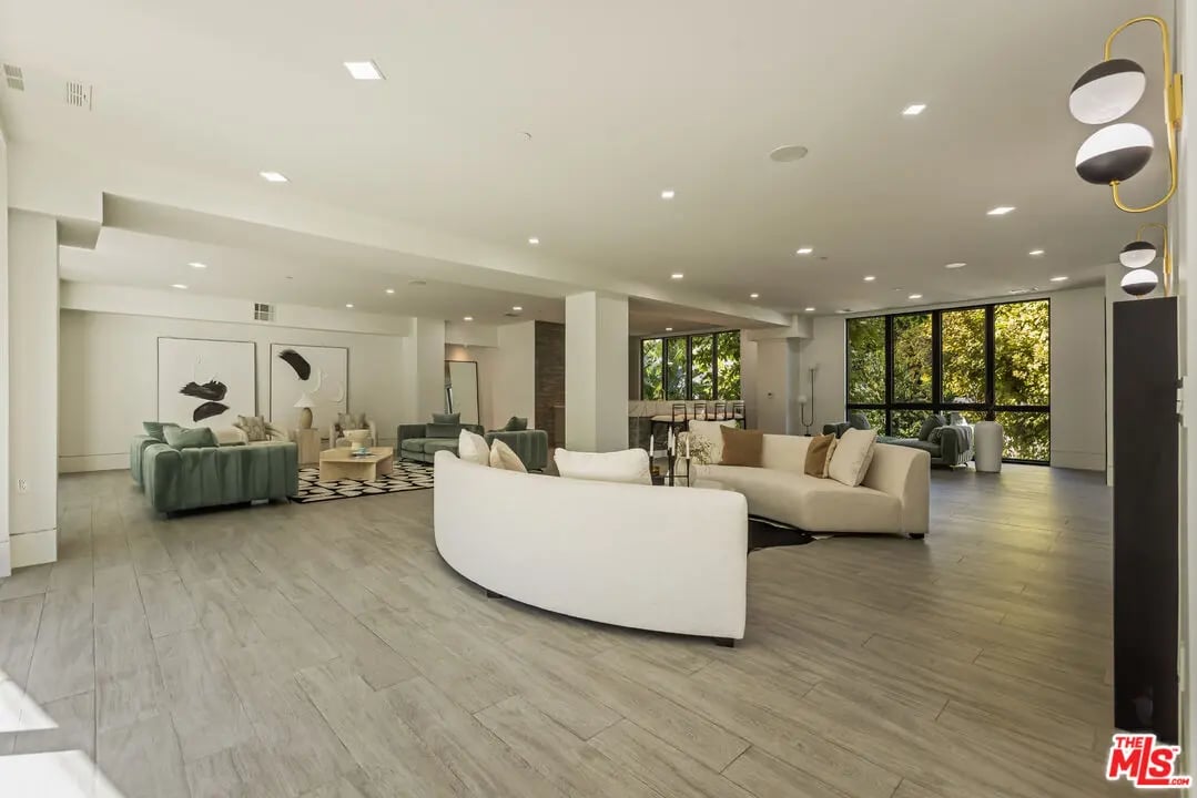 4230 Valley Meadow Rd