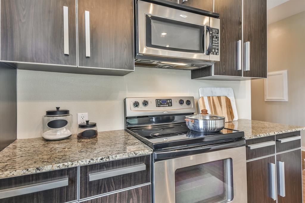 806 Jackson Hill Street Unit: 201