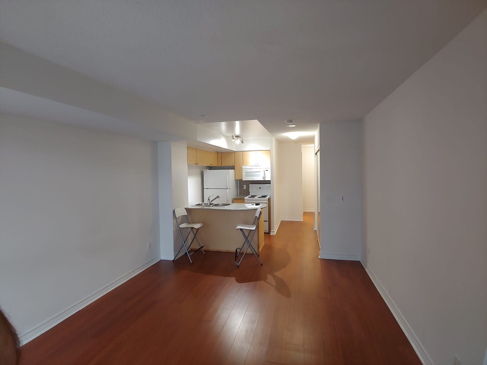 763 Bay St Unit: 1214