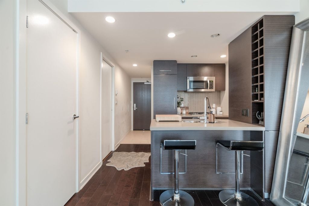 833 Homer St, #1008