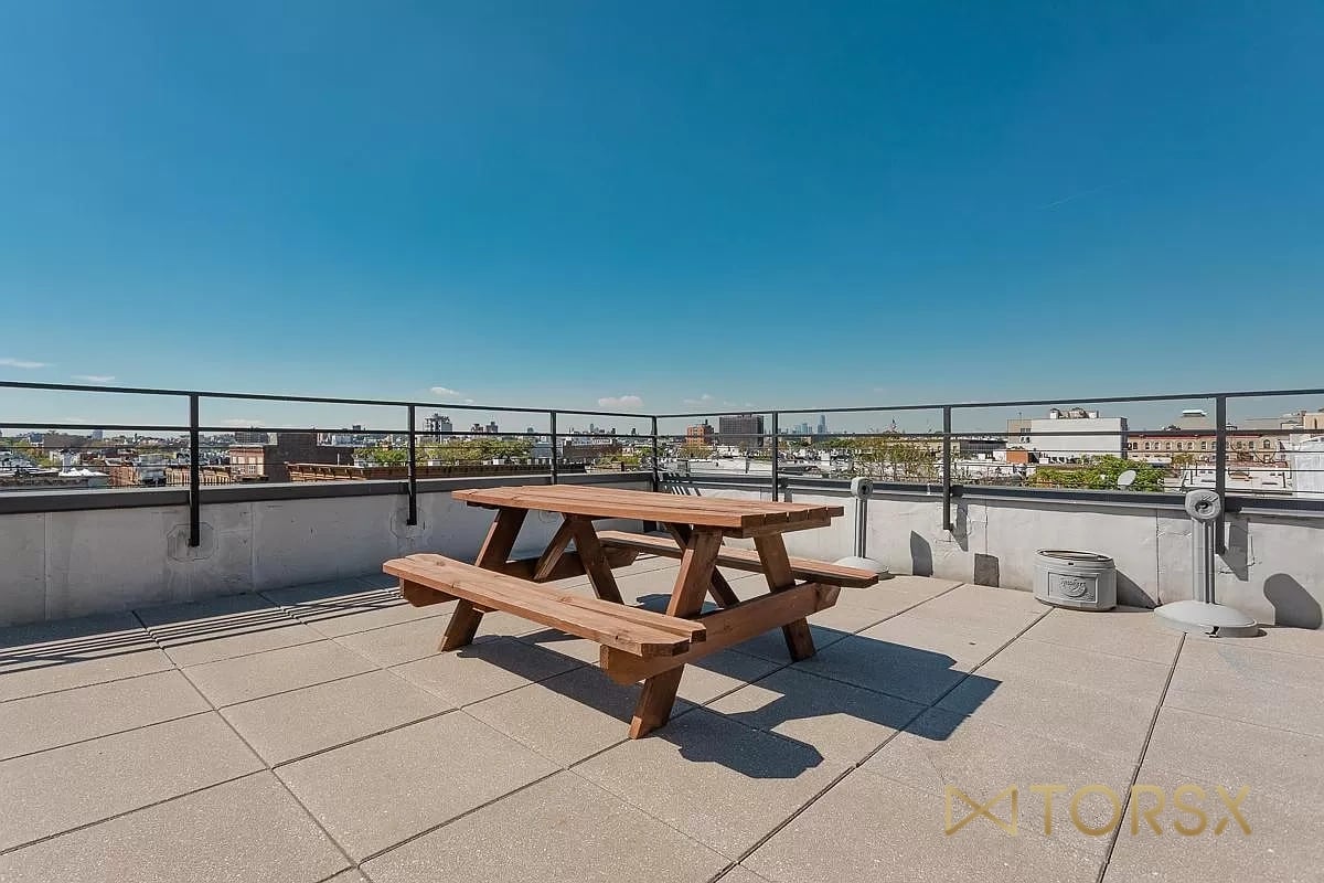 286 Stanhope Street #5C