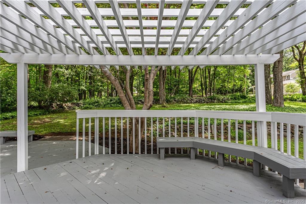 115 Fresh Meadow Dr,  Trumbull