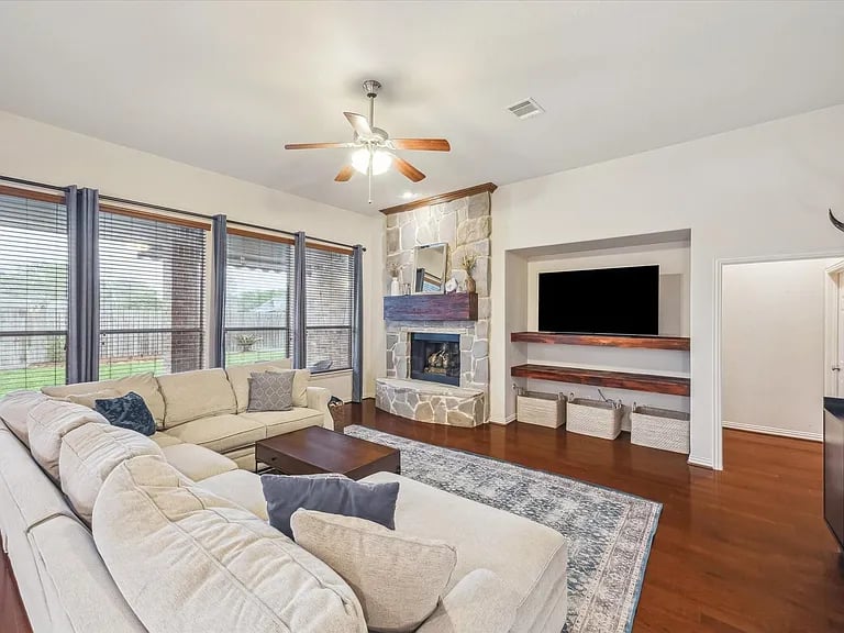1388 San Remo Ln