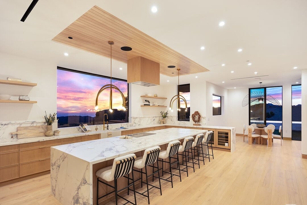 Mulholland Hwy, 90265