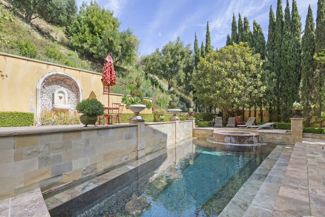 Chateau Sapphire