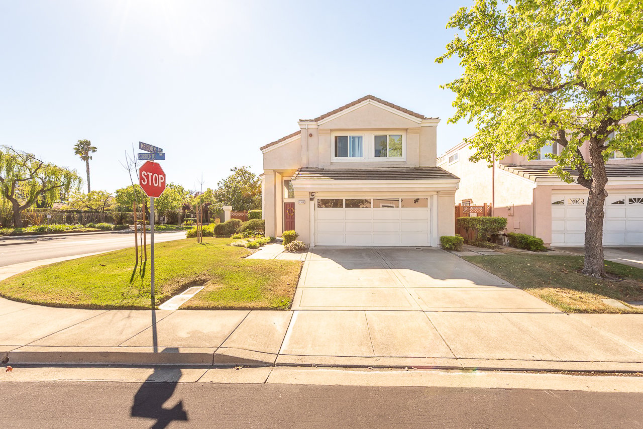 Meridien Court - Gated Community!
