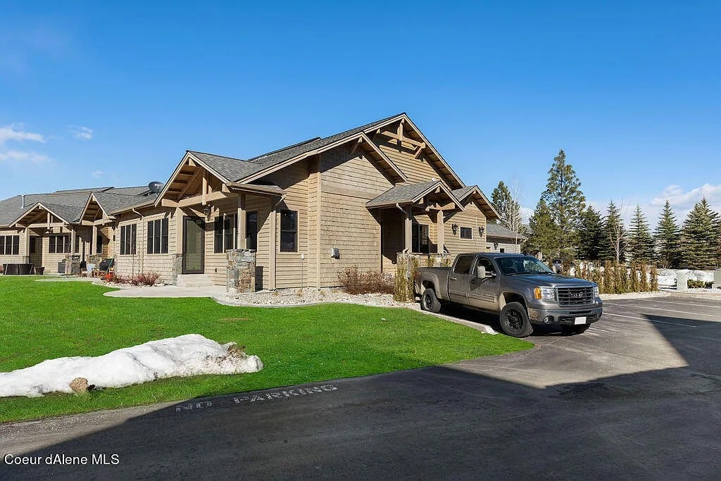 519 Lakeshore Ave UNIT 301