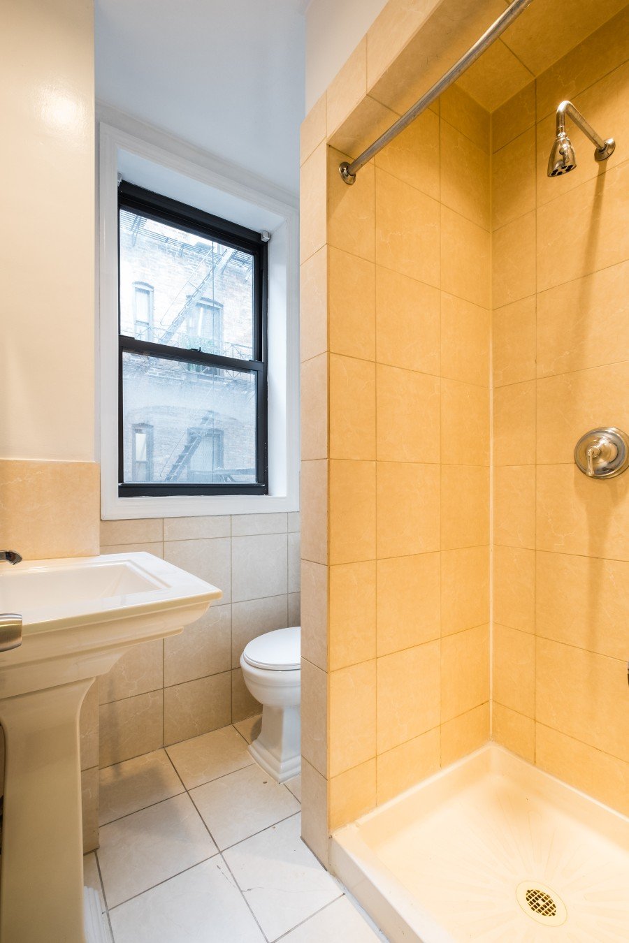 345 East 12th Street Unit: 19