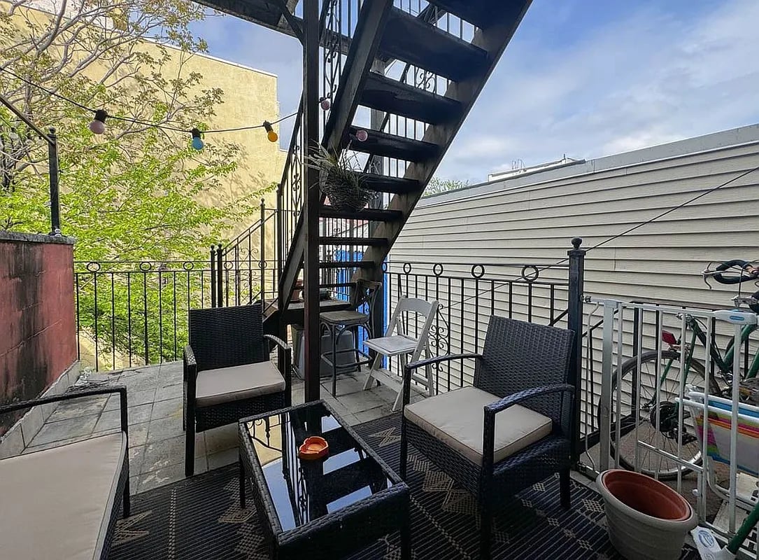 147 Central Avenue 2R