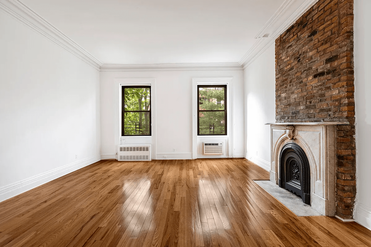 322 W 20th St #2