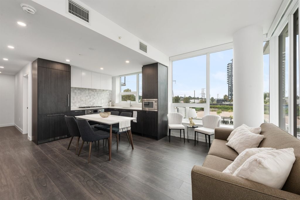 2425 Alpha Ave, #307