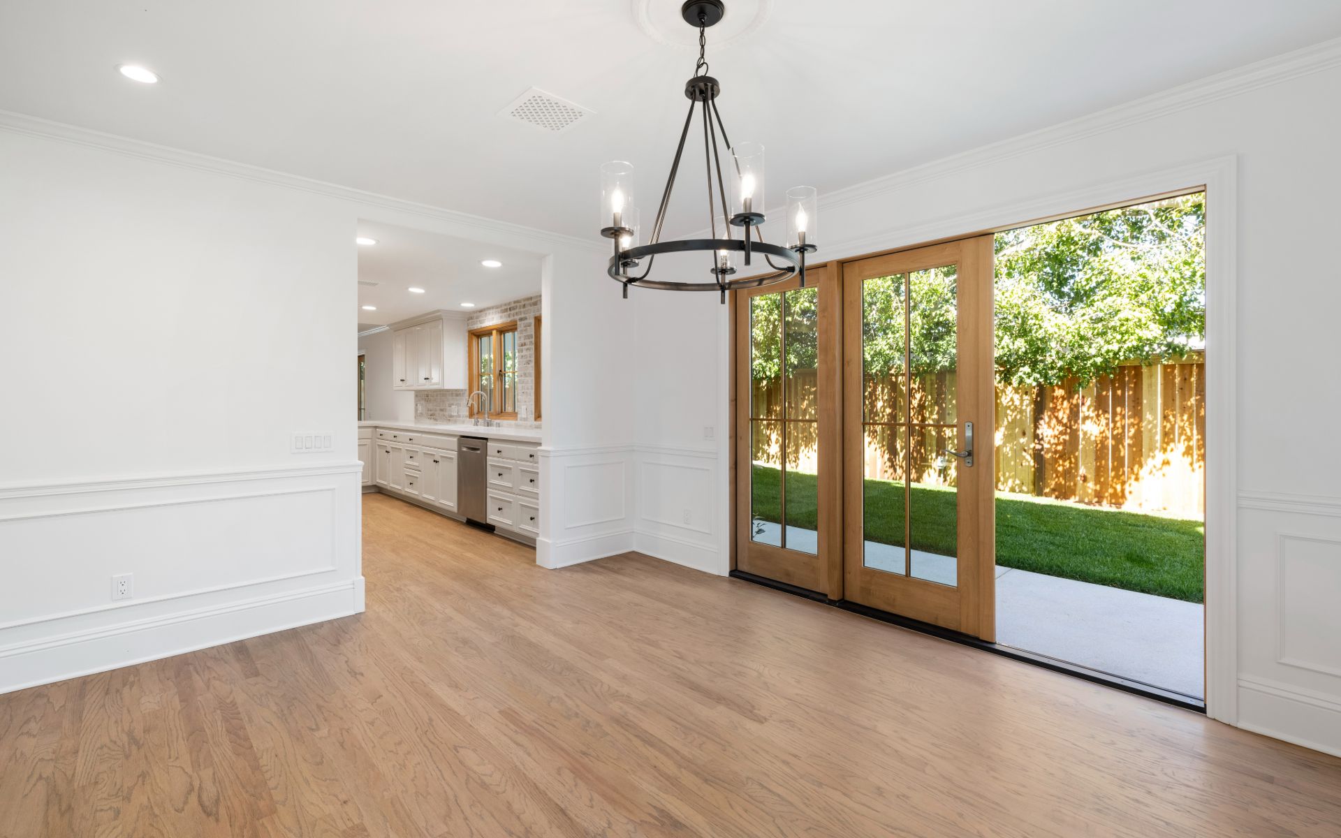 2214 Holly Lane