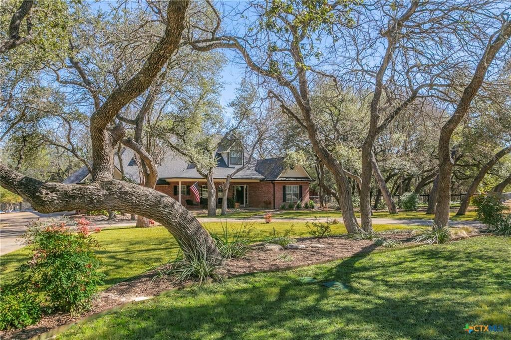Salado Oaks
