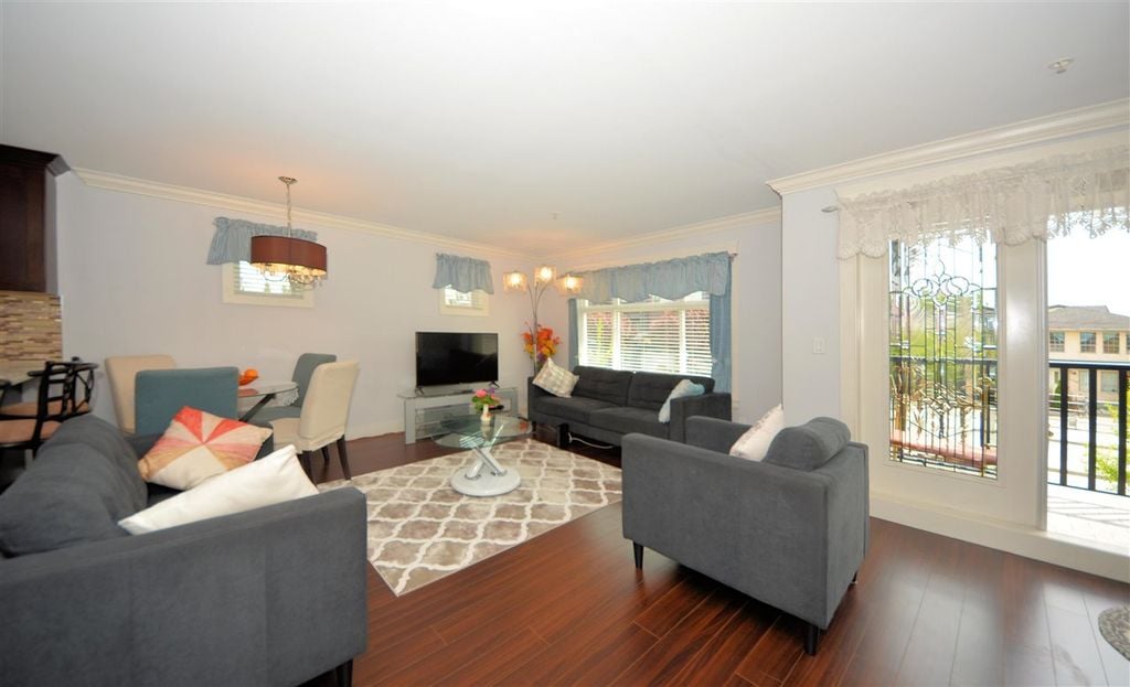 305 Jardine St, #3