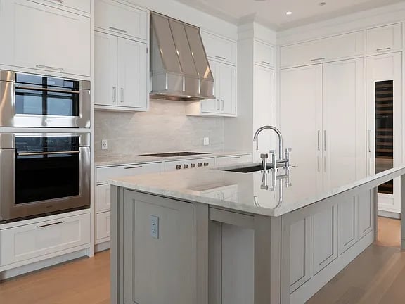 451 E Grand Ave #5710