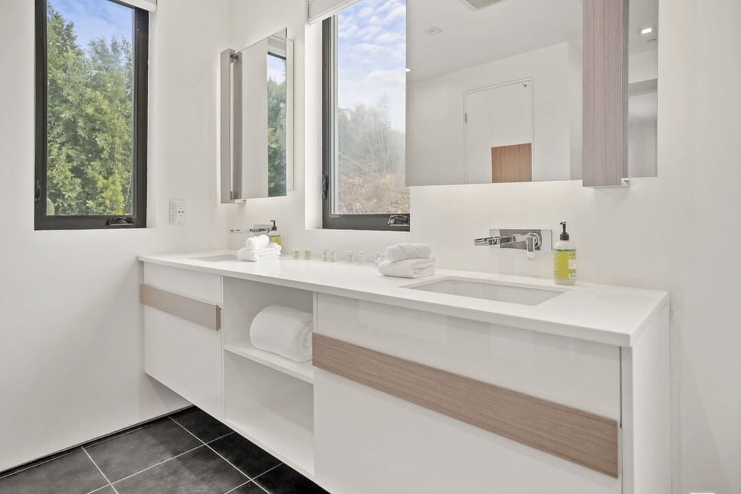 N Crescent Heights Blvd, 90046