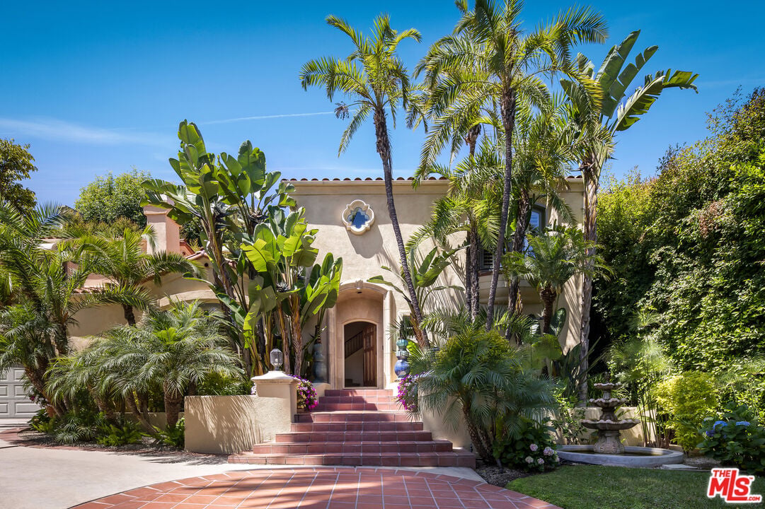 1200 N Doheny Dr