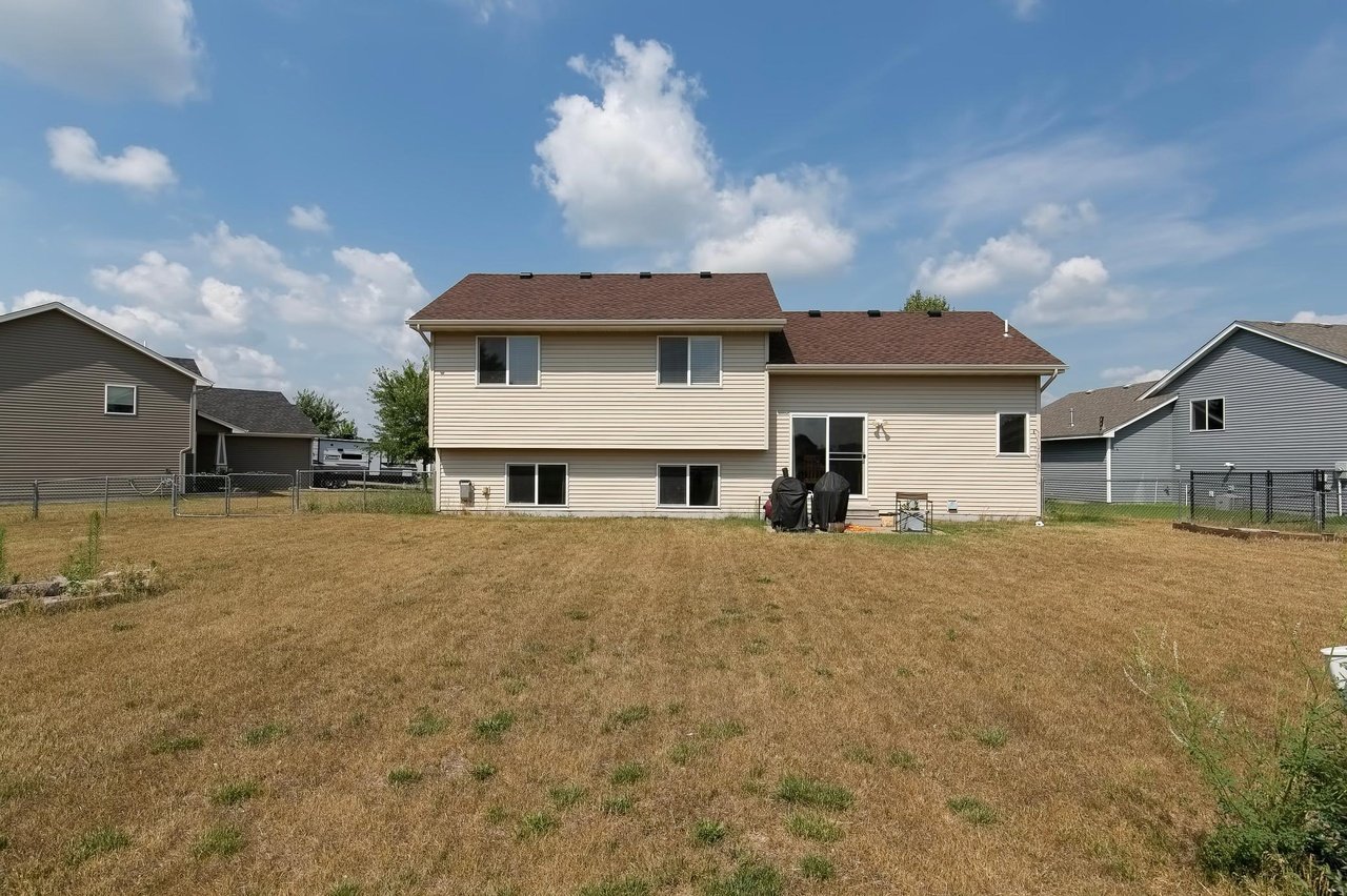1302 Ironwood Ct SW