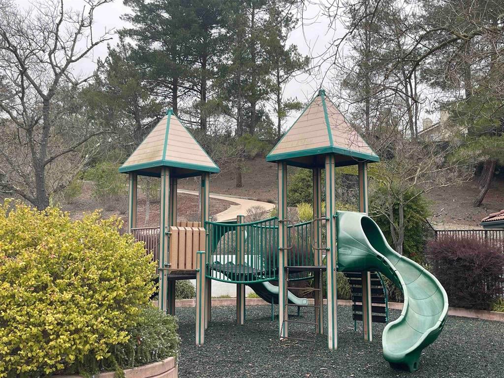 3421 Blackhawk Meadow