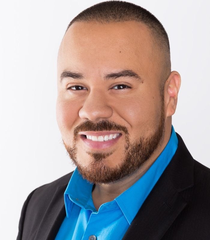 Antonio Sarmiento	Chicago, IL Real Estate Agent Headshot